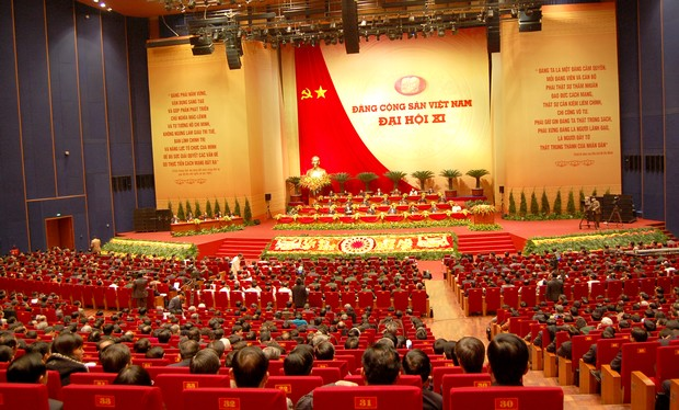 Xây dựng quan hệ sản xuất tiến bộ, phù hợp